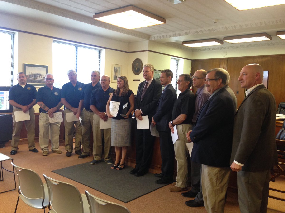 Comp Alliance presented a leadership award to village officials in recognition of outstanding safety initiatives.