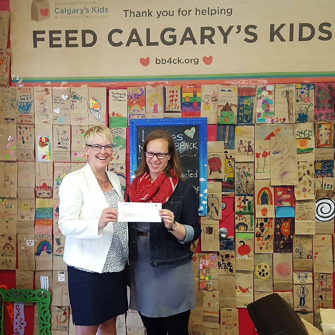 BrownBaggingIt's tweet photo. Thank you @Telus for your $10,000 gift to buy food for community programs! #LunchIsLove #GiftALunch #TheGivingEffect https://t.co/d2c43cfVlp