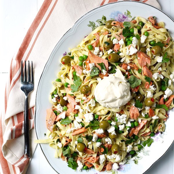 bessiebakes's tweet image. Buttery Summer Salmon Pasta with Créme Fraîche, olives, and herbs does a body good! bessiebakes.com/buttery-summer…