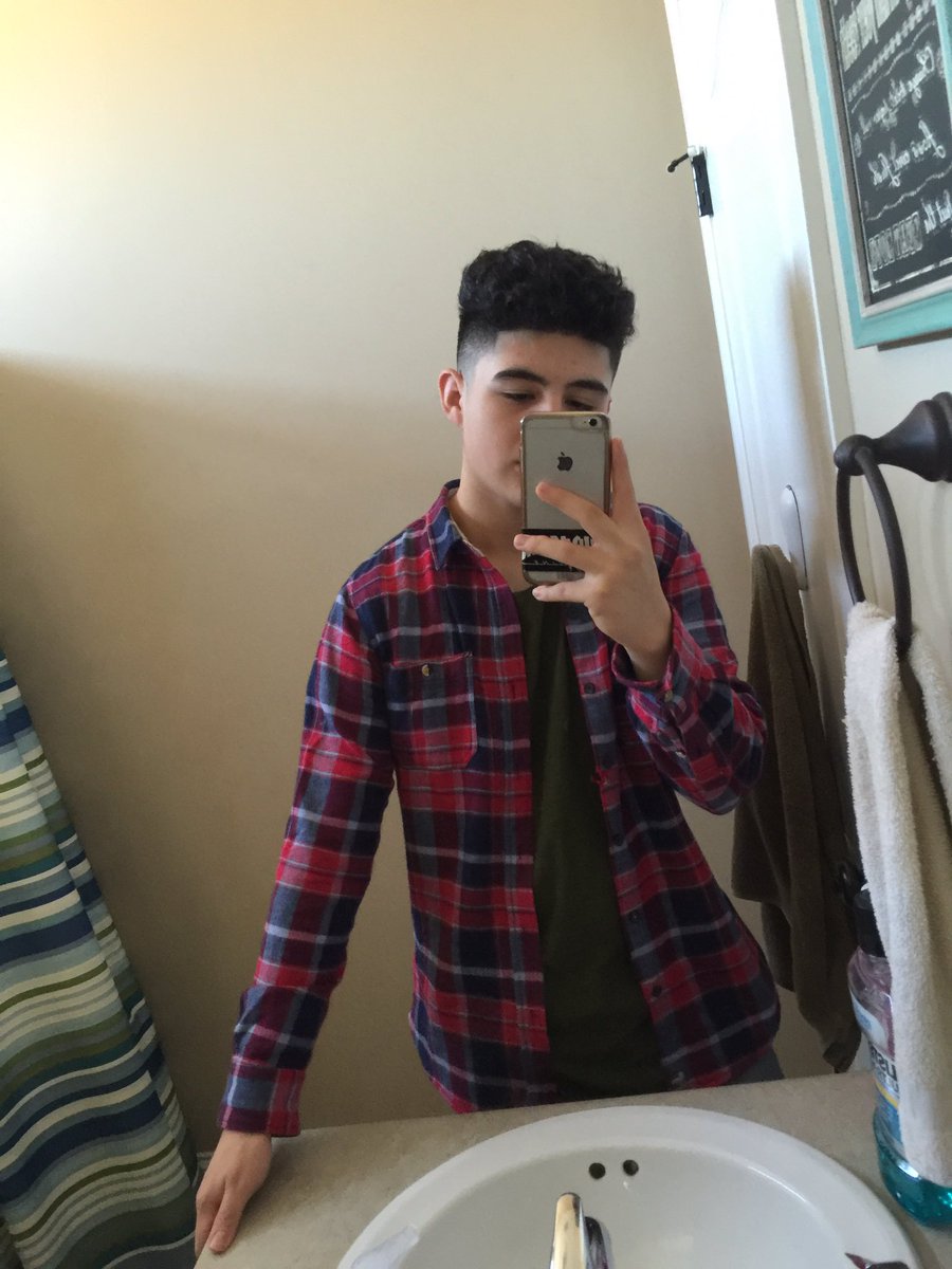 supergr8grandad's tweet image. tooo ugly but #hispanicboysbreaktheinternet