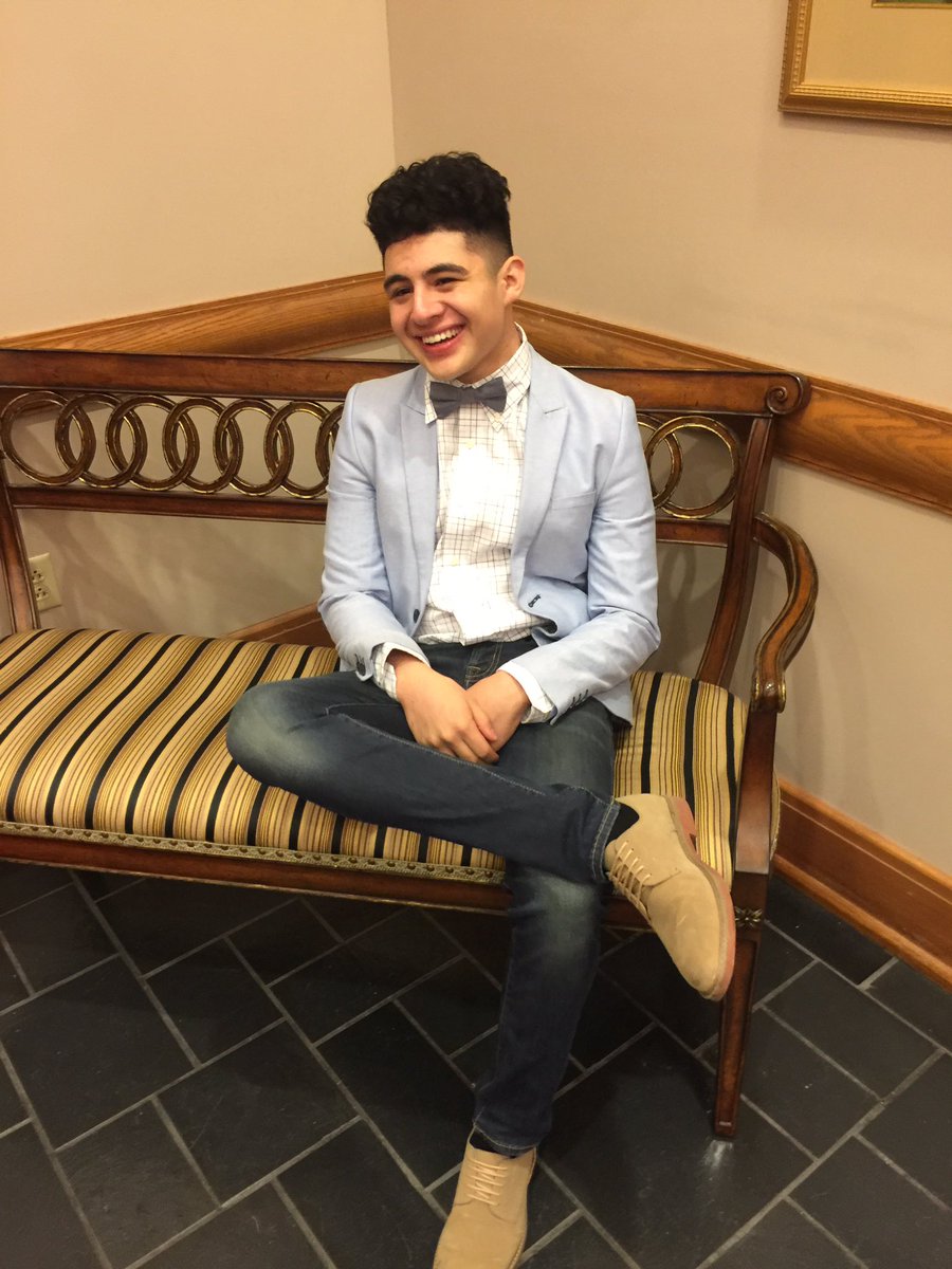 supergr8grandad's tweet image. tooo ugly but #hispanicboysbreaktheinternet