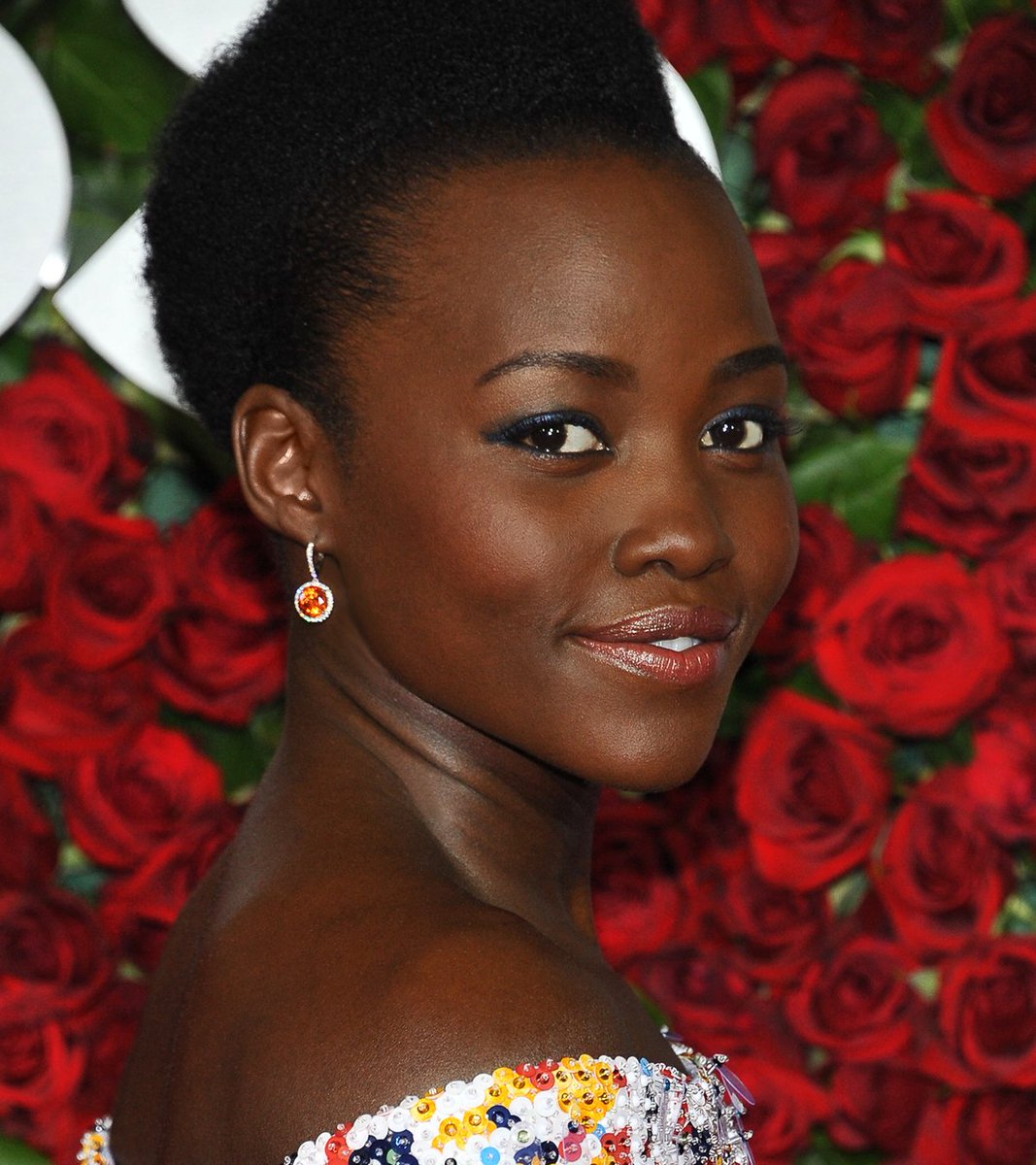 A closer look at the diamond and spessartite earrings worn by <a href="/Lupita_Nyongo/">Lupita Nyong'o</a>'s at last night's #TonyAwards.