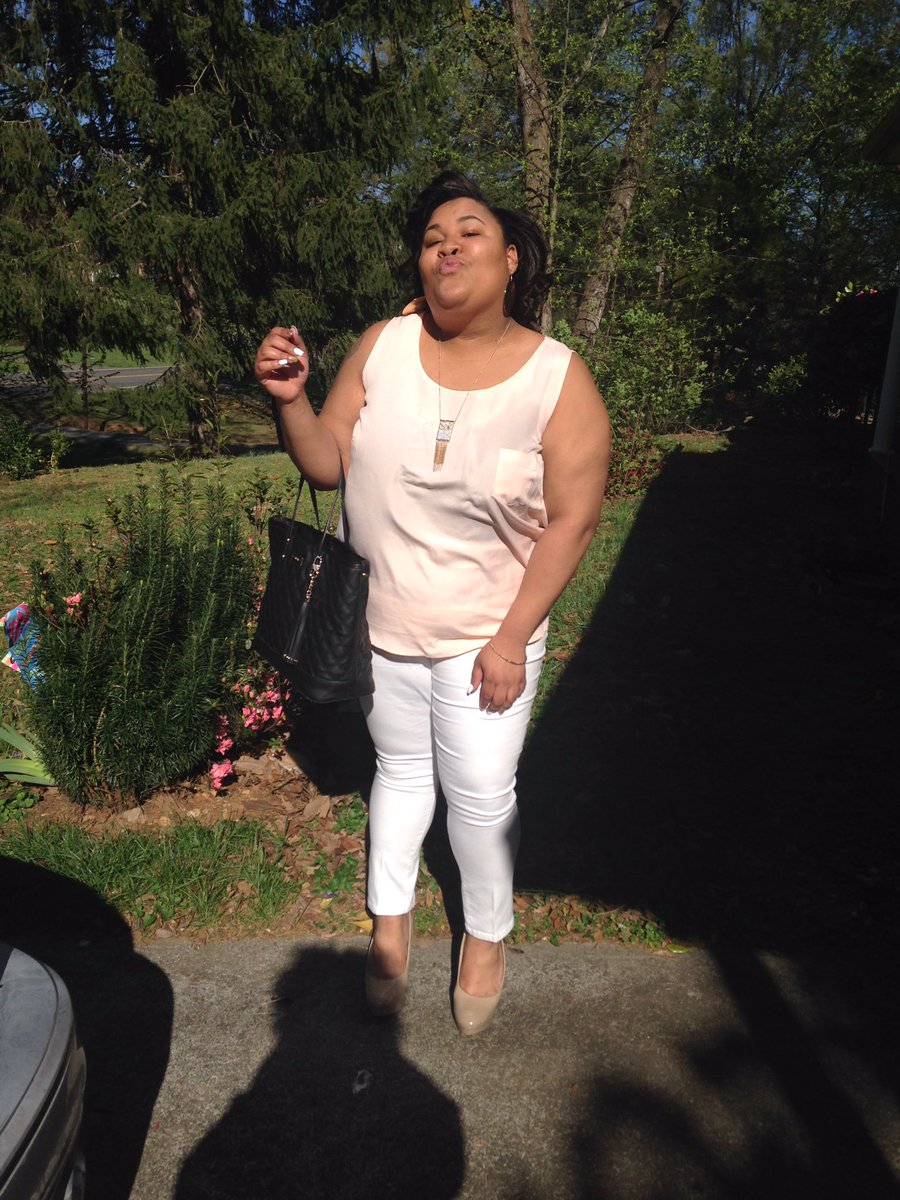 astoldbyteirra's tweet photo. #lightskinBreakTheInternet https://t.co/syZyOB6kqv