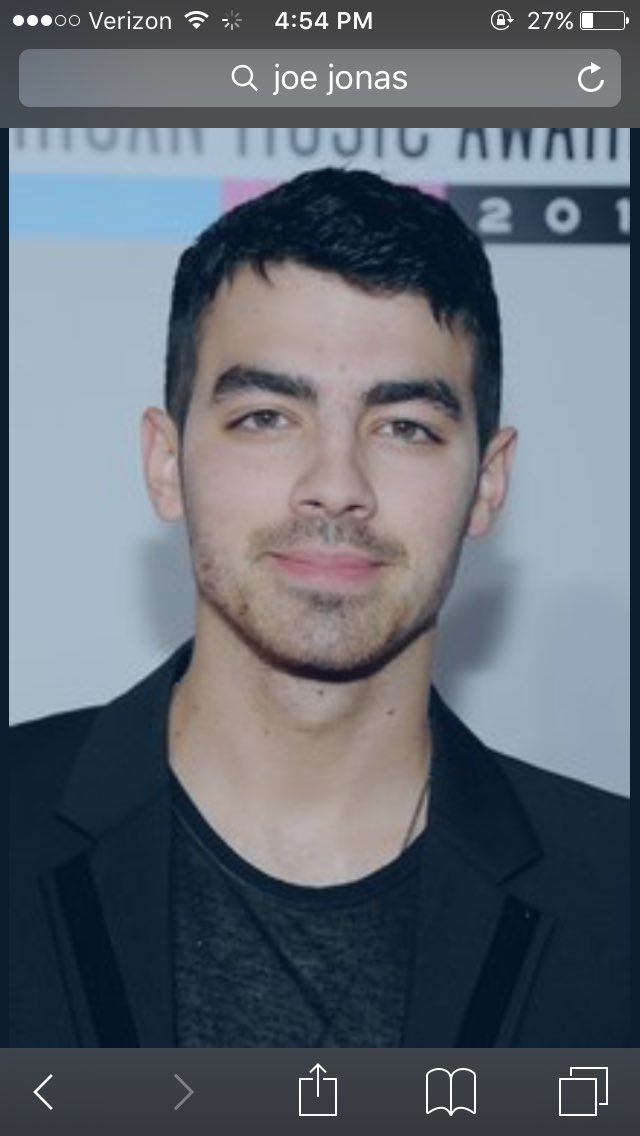 When you try to draw <a href="/ThomasRhett/">Thomas Rhett</a> but end up drawing <a href="/joejonas/">J O E  J O N A S</a> 😅😅😅