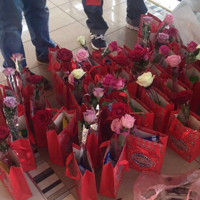 Injaz_SA's tweet photo. أثناء تجهيز وجبات الإفطار في #الردسي_مول https://t.co/78QHVt45ha