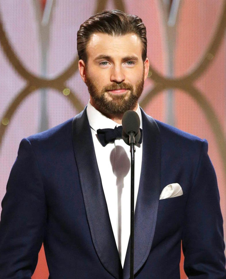 sanctitystyles's tweet photo. its my babes birthday happy birthday @chrisevans is it even possible to look this good?? https://t.co/FyqY7bPRDR