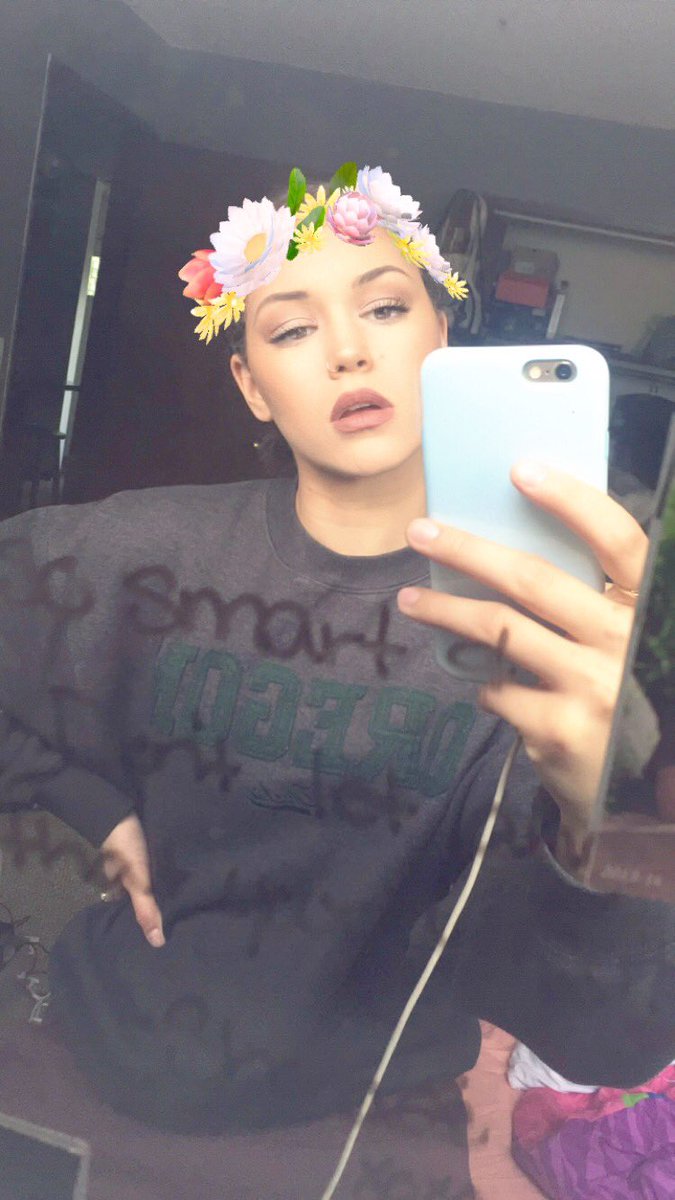 antis0cial96's tweet photo. #lightskinBreakTheInternet #mixedgirlsbreaktheinternet wanted to be apart of the trend 😇💗 https://t.co/Ccpk2yF8jR