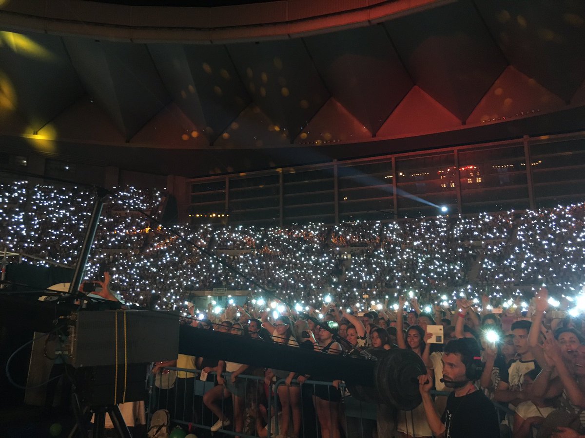 manoli_89's tweet photo. #BailandoElVientoEnSevilla tengo que decir que fue una noche inolvidable sí que sí felicidades @manuelcarrasco_ https://t.co/93agZF60UW