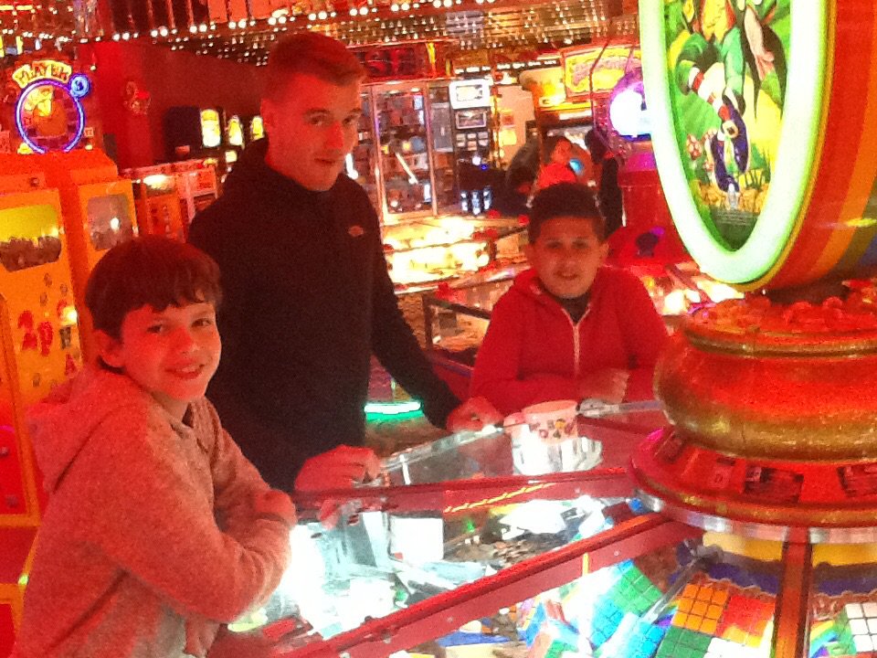 HCPSHawks's tweet photo. Arcades this eve! ⭐️ https://t.co/rXkTgeypAK