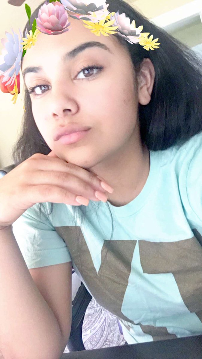 yasmeaana's tweet photo. #lightskinBreakTheInternet 👍🏾👍🏾 https://t.co/H8GDpil9dA