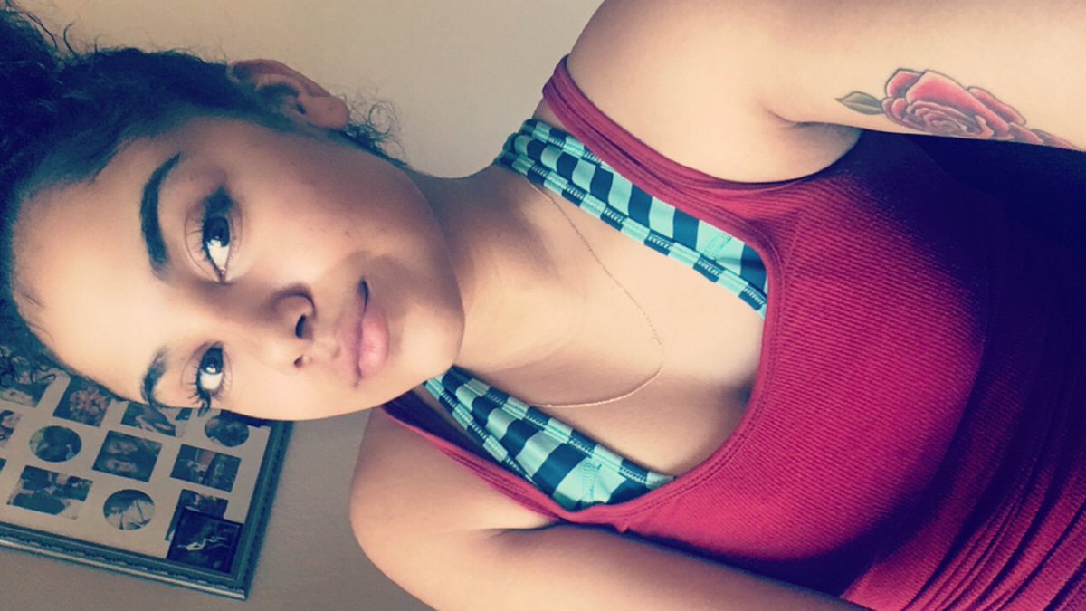 yasmeaana's tweet photo. #lightskinBreakTheInternet 👍🏾👍🏾 https://t.co/H8GDpil9dA