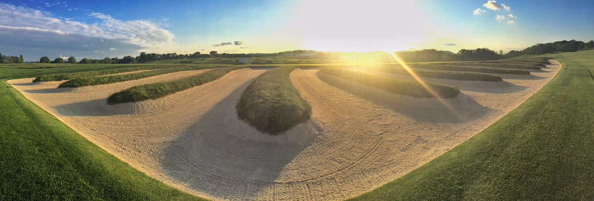 MattGinella's tweet photo. Coming up on @GolfChannel, the tenuous relationship between trees and Oakmont CC, host of @usopengolf. https://t.co/IiTSfjkLI4