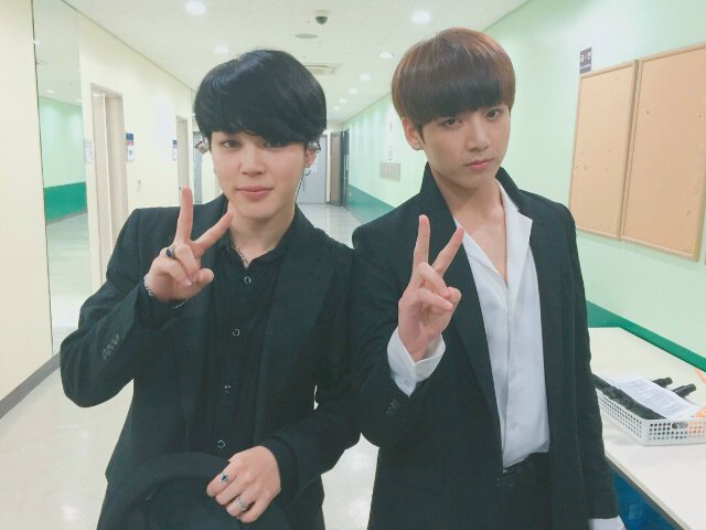 tia1611's tweet photo. #BTS #BTS3Years #BTSFEST2016 #JIMIN #JUNGKOOK #LoveBTS https://t.co/k7E4DlEvSH