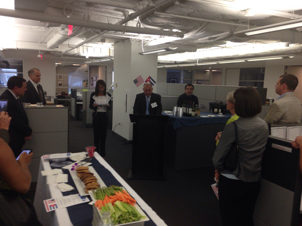 #Cuba Min Morales en la Sociedad Americana del Cancer: "muchos pueblos pueden beneficiarse de nuestra colaboración"