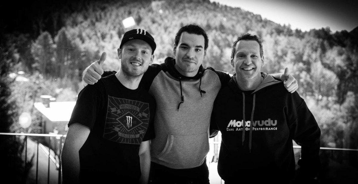 We filmed @simoncrafar doing a facinating interview with @BradleySmith38 watch trailer here: https://t.co/dXRr1iOoxV https://t.co/TUMhhtWx04