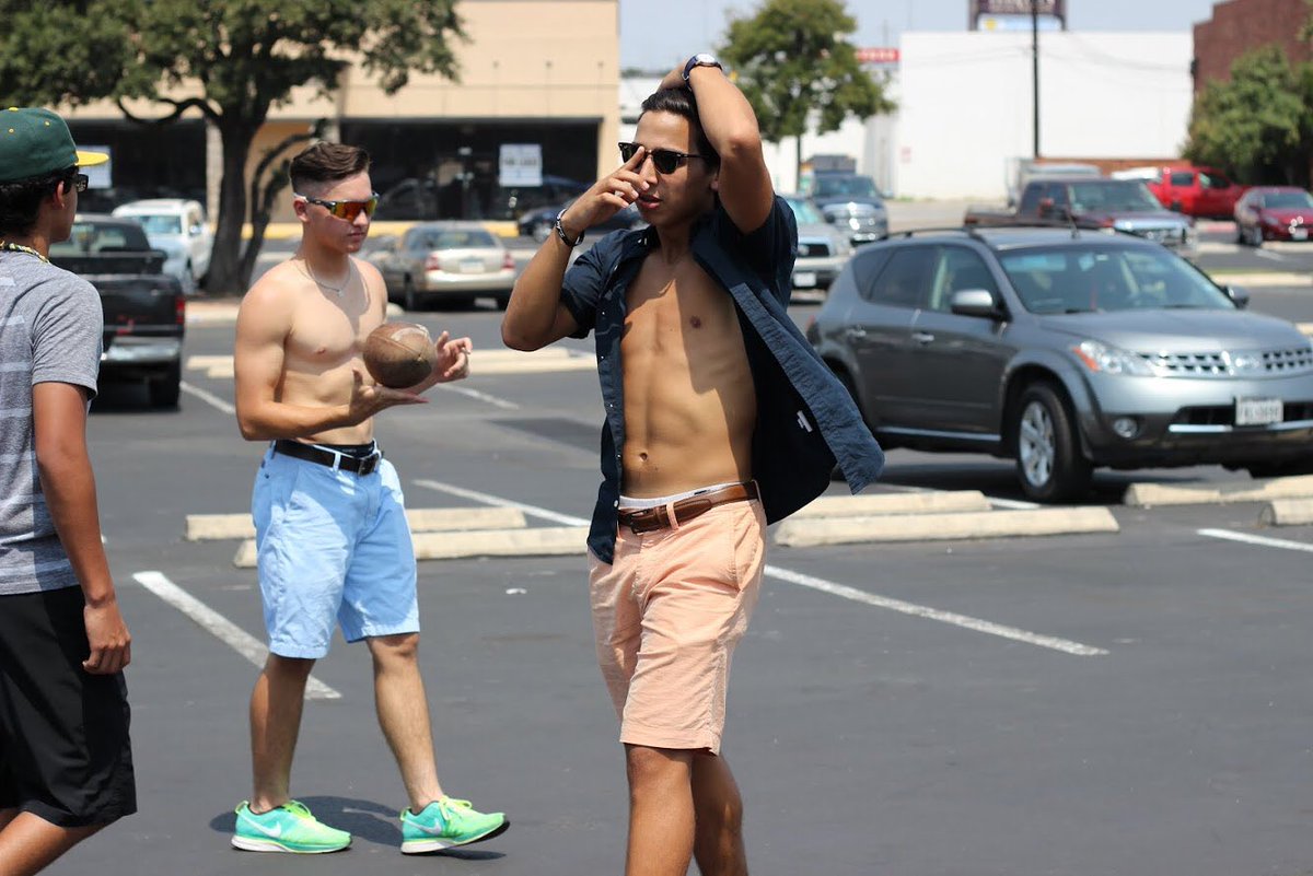 _omargarza_'s tweet image. #HispanicBoysBreakTheInternet