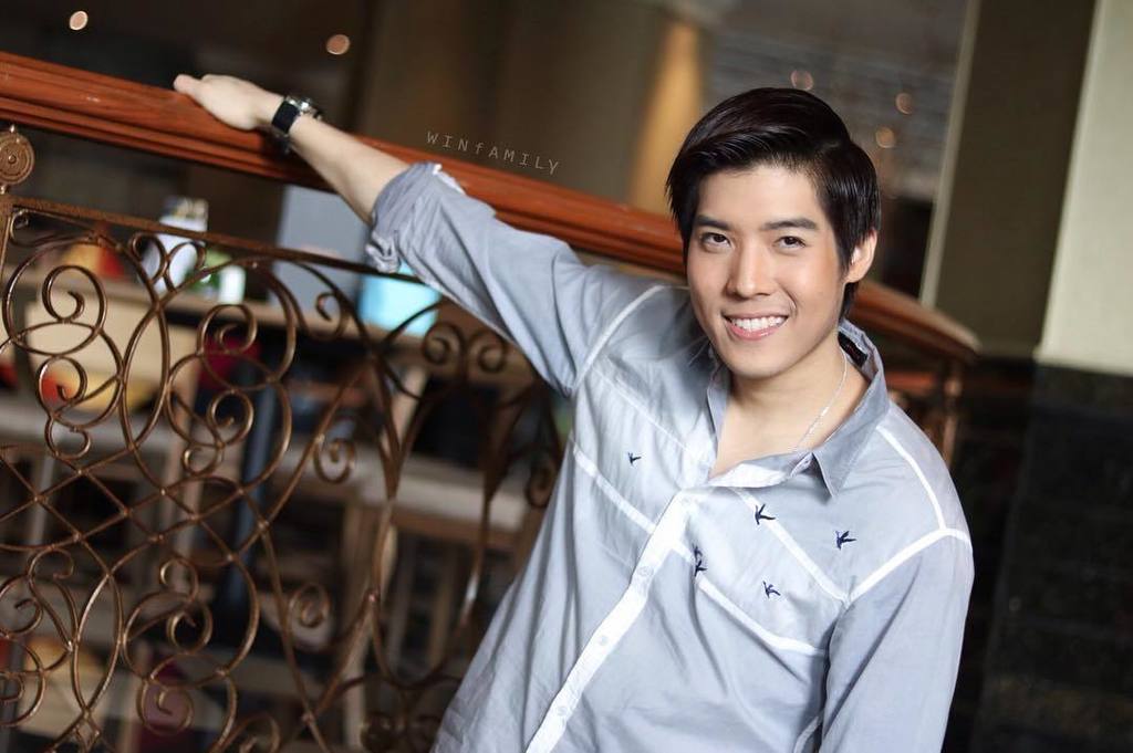 winfamily_'s tweet photo. ถ่ายรูปให้มีที่ว่าง
เผื่อจะมีคนข้างๆมาเติมเต็ม 🙊😂
Morning Tuesday 🤗
#จนวันหมดแรงเคลื่อนไหว #tobeforever
#winchuanch… https://t.co/sLD1uQMZDJ