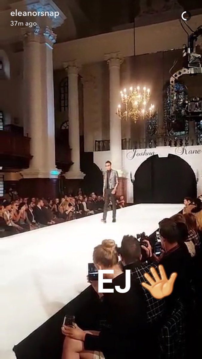 Calder_Brasil's tweet photo. Eleanor no desfile do Joshua Kane https://t.co/YsODqYyJF9