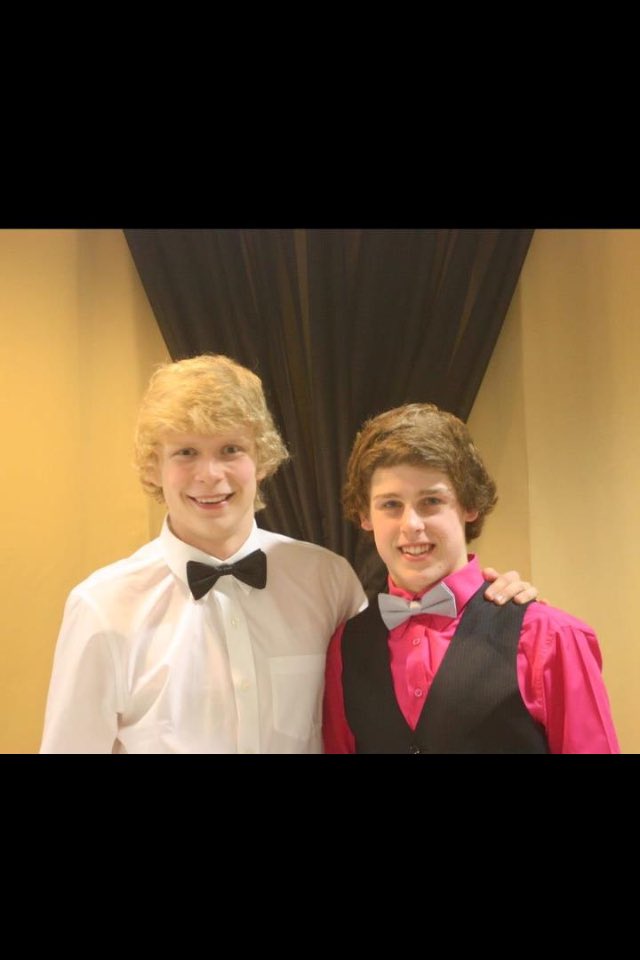 RoppRyan's tweet image. Happy birthday buddy ! @evanmetelski Hope it's a good one #legal 🍻