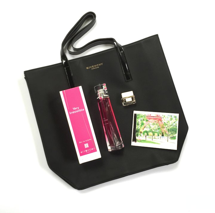 davelackie's tweet photo. Chic in Very Irresistible Givenchy Giveaway! Win this #ArtofPerfumery set! To enter RT &amp; follow @davelackie https://t.co/DjzfQAphuV