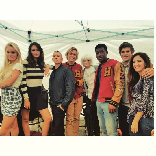 ERatliffBR's tweet photo. FOTOS: Ross hoje nas gravações para Status Update! ❤ #1 https://t.co/Y0SsCBohvd