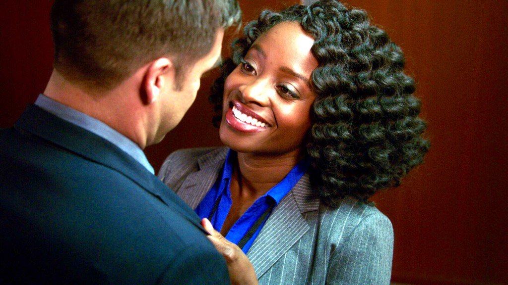 eveums's tweet photo. "It's fun to have a secret, don't ya think?" #RizzoliandIsles ❤️ https://t.co/xcuX4Ajr4N