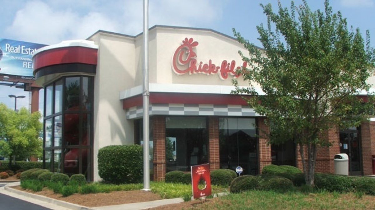 Chick-fil-A responds to Orlando massacre with free food at a blood drive bit.ly/25Z1Vpu?utm_me… https://t.co/AcZHe9RdHu