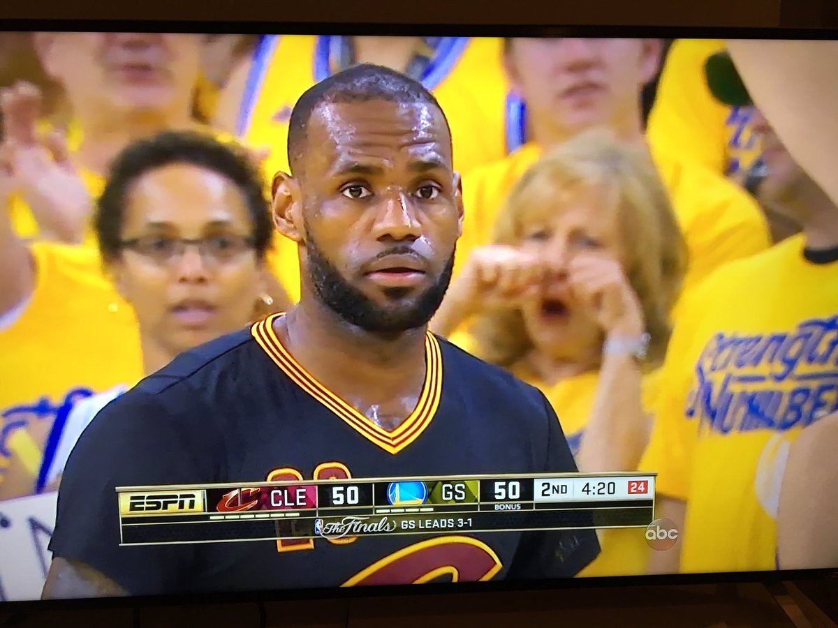 cwsesno's tweet photo. They love LeBron in Golden State huh. 😪 https://t.co/6d3mnXj1om