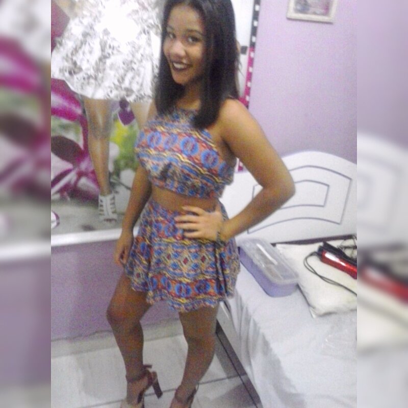 nessa_teeixeira's tweet photo. Sobre ontem bb!!!!! Dia dos solteiros hihi #melhorforma #meacabei #salto10 kkkk https://t.co/lR080vWOSp