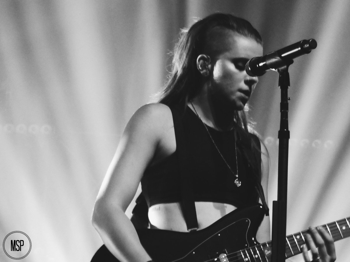bvrninvp's tweet photo. stoked on these shots I got of the very tałented and always lovely @LYNNGVNN at PVRIS' sold out show at Webster Hall https://t.co/EfzaOAmzk5