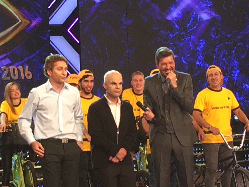 AngeldebritoOk's tweet photo. Llora de risa @cuervotinelli con @horaciorlarreta y @diegosantilli https://t.co/dsIq0cMQUz