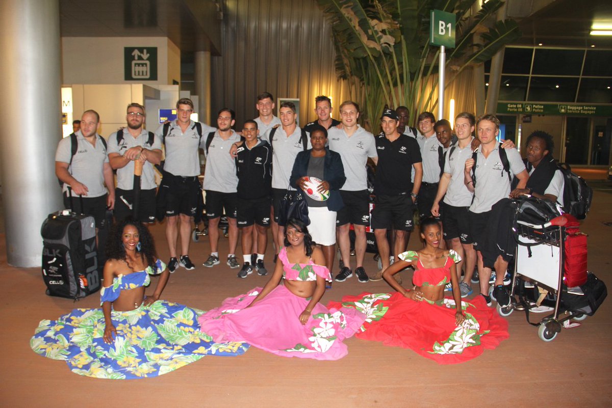 @TheSharksZA greeted by SA High Commission &amp; Sega dancers on arrival in Mauritius #worldclub10s #rugbyinparadise
