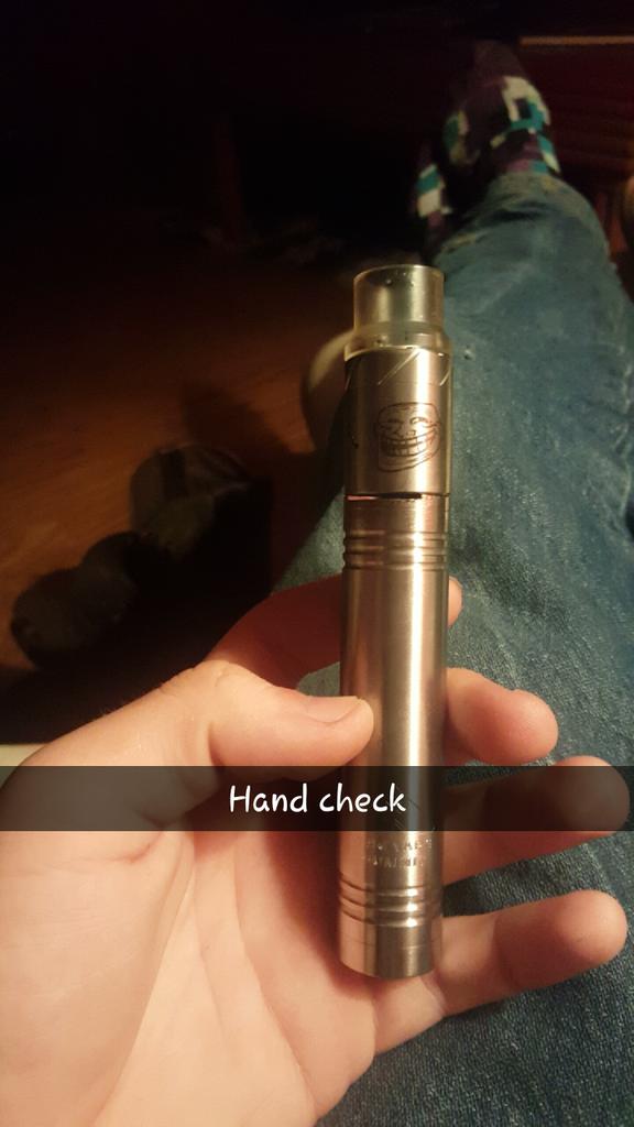 TheDieselMan12v's tweet photo. Hand check #VapeSummit #SaltCreekModCo #TrollFace https://t.co/AzIeqwTh55