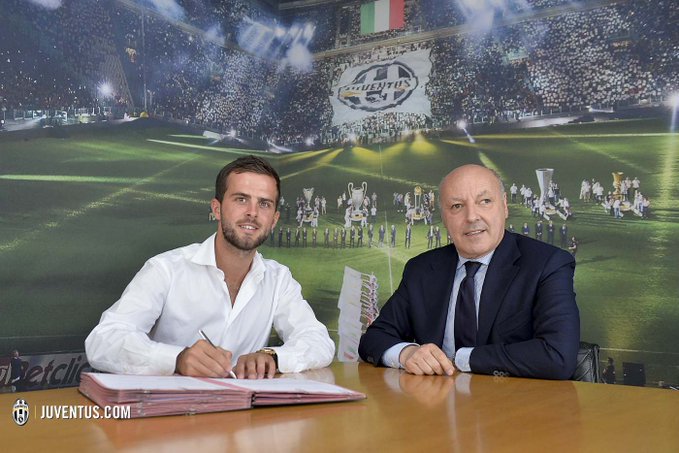 #icymi .<a href="/Miralem_Pjanic/">Miralem Pjanic</a> resmi berkostum bianconeri dengan transfer €32 Juta &amp; kontrak selama 5 tahun. Benvenuto!