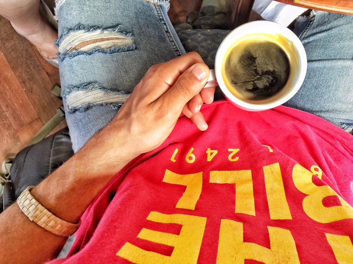 redthreadcoffee's tweet photo. Kick back with a cup of real good coffee: https://t.co/wjcJOjE354 ☕️
#Coffee #Caffeine #RedThreadGood https://t.co/Qik6fjFo5q