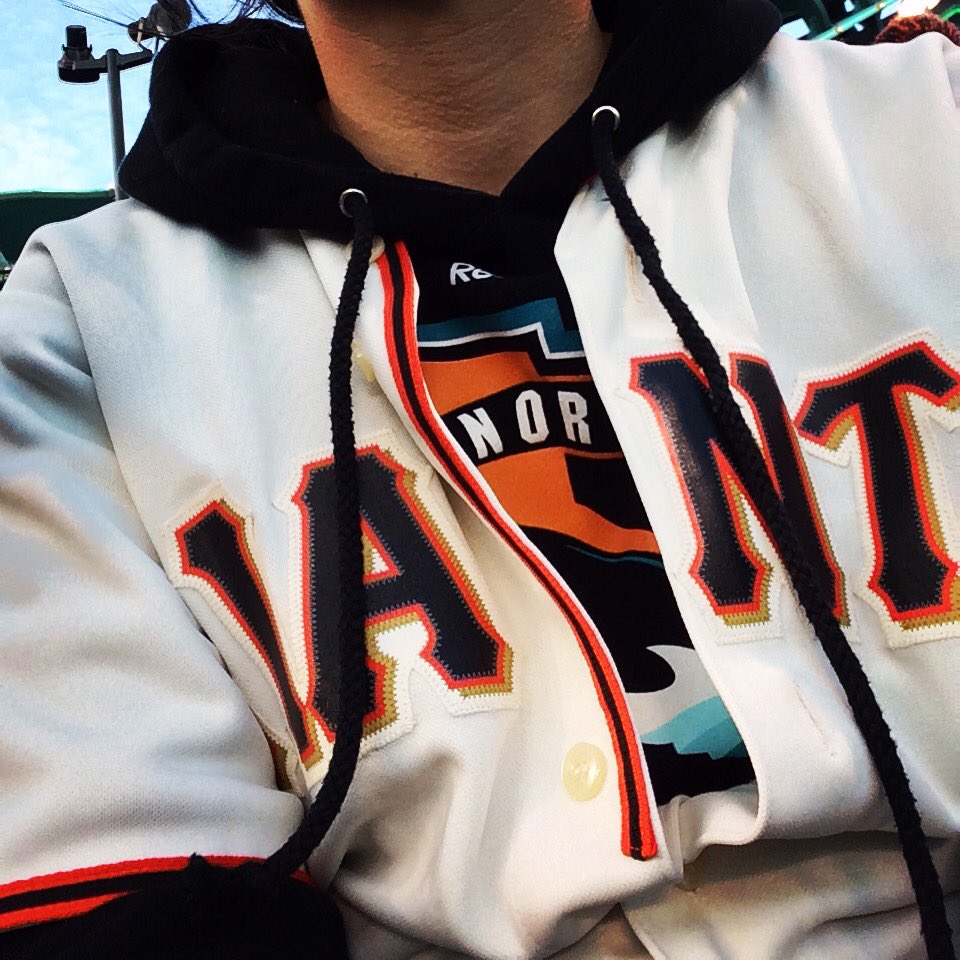 barcelosknows's tweet photo. #NorCalBestCal #SJSharks #SFGiants #BayAreaUnite 🏒⚾️ https://t.co/Elv3HS8PhJ