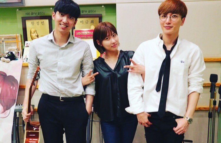 13elieveSG's tweet photo. [HQ PIC] 160614 KBSKISSTHERADIO Twitter Update - Your outfit looks great on you, DJ Teuk! https://t.co/Im5GyWTTua