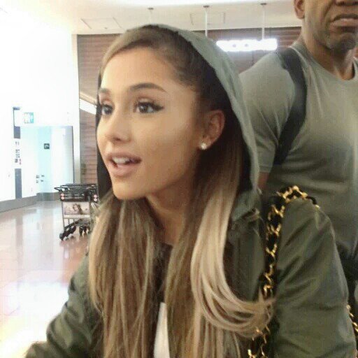 L0SERLAYOUTS's tweet photo. Ariana Grande layout!

Please rt if you save https://t.co/PHXhQ1WnYi