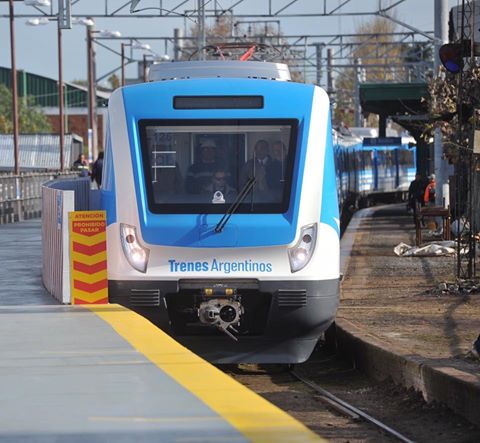 Difundir buenas noticias: Hoy se inauguró el nuevo sistema electrificado del Tren Roca entre Quilmes y Berazategui.