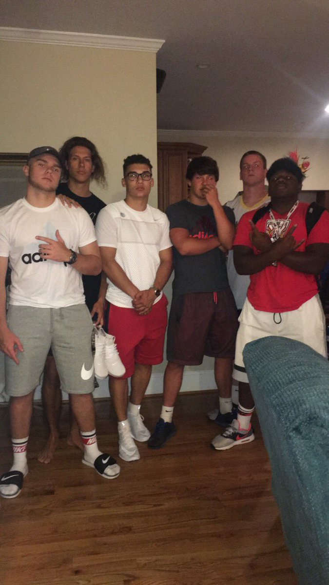 cameron__kline's tweet photo. Happy Birthday Gabe, gonna miss You next year man! Love you bro #inthisclUb #cagers https://t.co/8UUdF4Fa1Q
