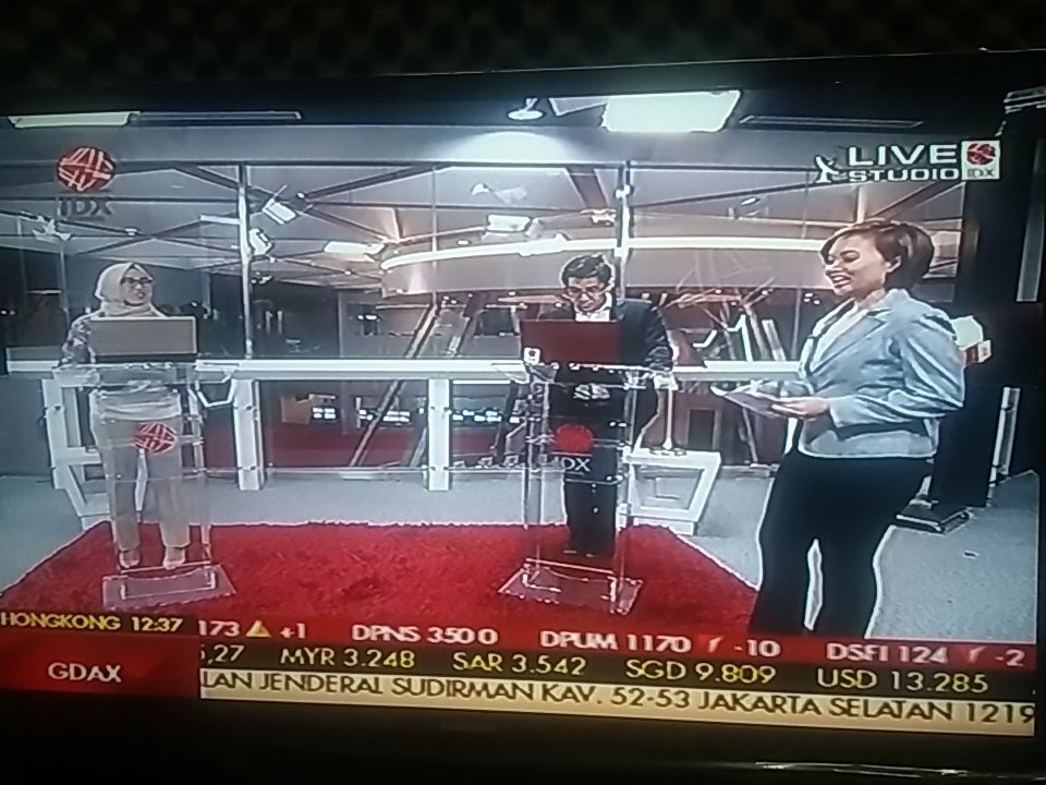 idx_channel's tweet photo. Now battle analysis  @JasonGozali @investormudain1 @qiqirifqiyati @OsoSecurities  live @idx_channel 
@mariakatar1na https://t.co/s3BR9n4pge