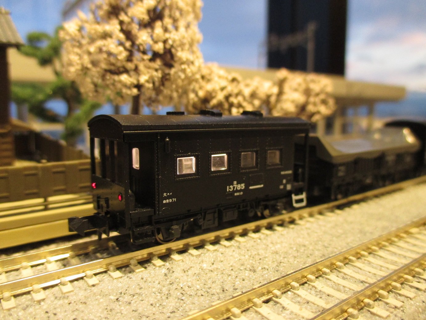 【鉄道車両部品】車掌車（貨物）の室内灯 KATO京都駅店 على X: 