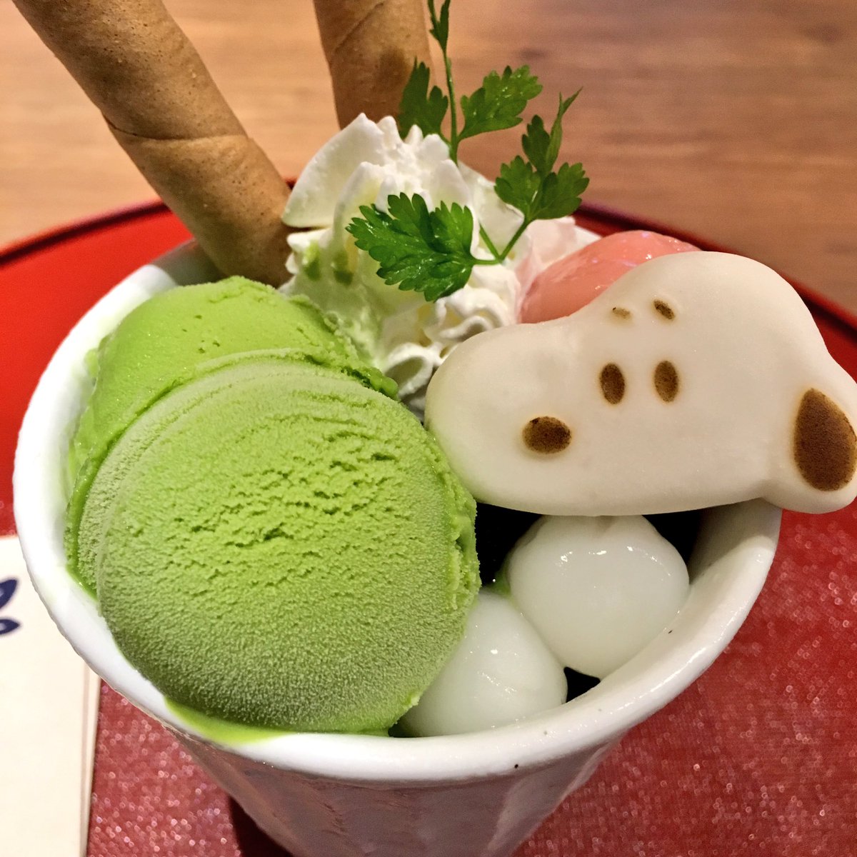 powerofjk's tweet photo. スヌーピー🐾
抹茶あんみつパフェ
薯蕷饅頭
抹茶アイスラテ

＃伊勢
＃スヌーピー茶屋 https://t.co/sj7xkQRZ2f