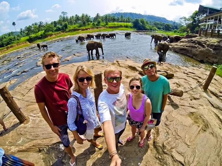 thusharaykk's tweet photo. We visited Sri Lanka.:-) :-) :-) https://t.co/YxxAOE7X8J
