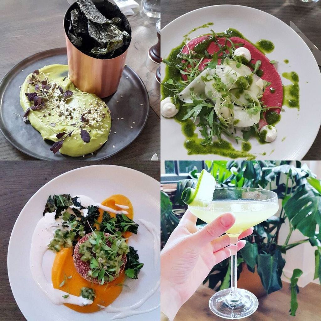 LillianZahra's tweet photo. #blogged - dinner at the @honestlyhealthy pop-up at @farmacyuk - link in bio 🌱
.
.
.
#igfo… https://t.co/qnUDFrbcwo https://t.co/vlqfKZB6GB