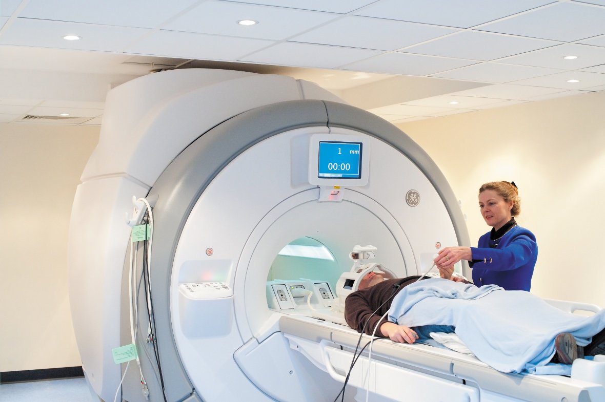 Did you know MRI was invented <a href="/UniofNottingham/">Uni of Nottingham #WeAreUoN</a>? Discover our new medical innovations on 8/7 ow.ly/dwxP301eQsP