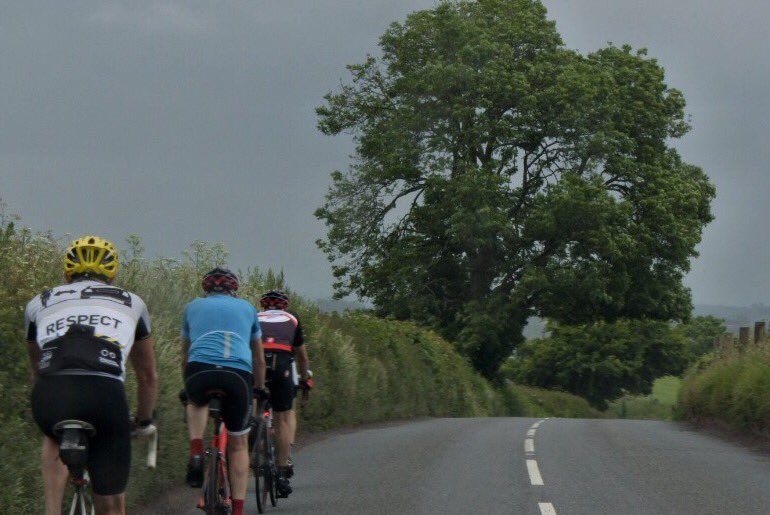 SommetCycling's tweet photo. Devon through Somerset has been incredible. The FOGS have heeded #rule5 and #rule9 #Respect1.5 https://t.co/VBI6PuzetO