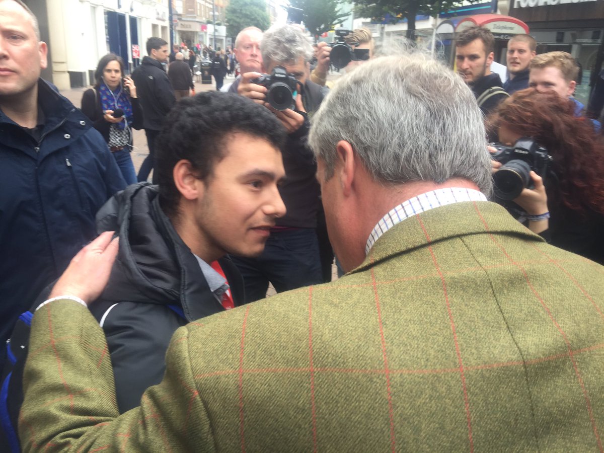 Nigel_Farage's tweet photo. A little rain but tons of enthusiasm to Leave EU in Kingston on the #BrexitBusTour! https://t.co/Lvp93VKYE4
