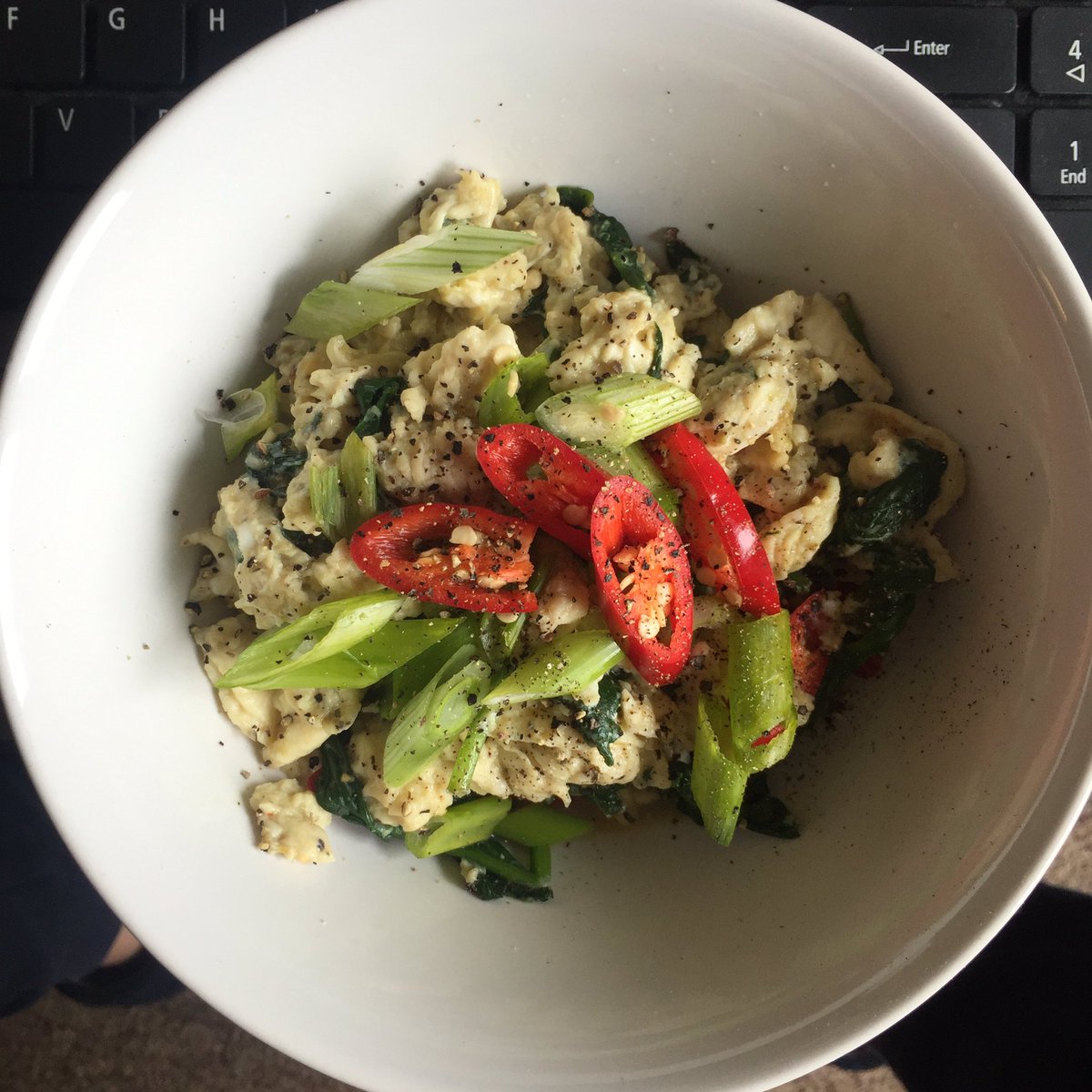 Fit_food_comp's tweet photo. Add chopped #chilli to your scrambled eggs to boost your #metabolism and aid #weightloss 👌🏽👌🏽 #cleaneating #foodporn https://t.co/ZRzfFZHh2I