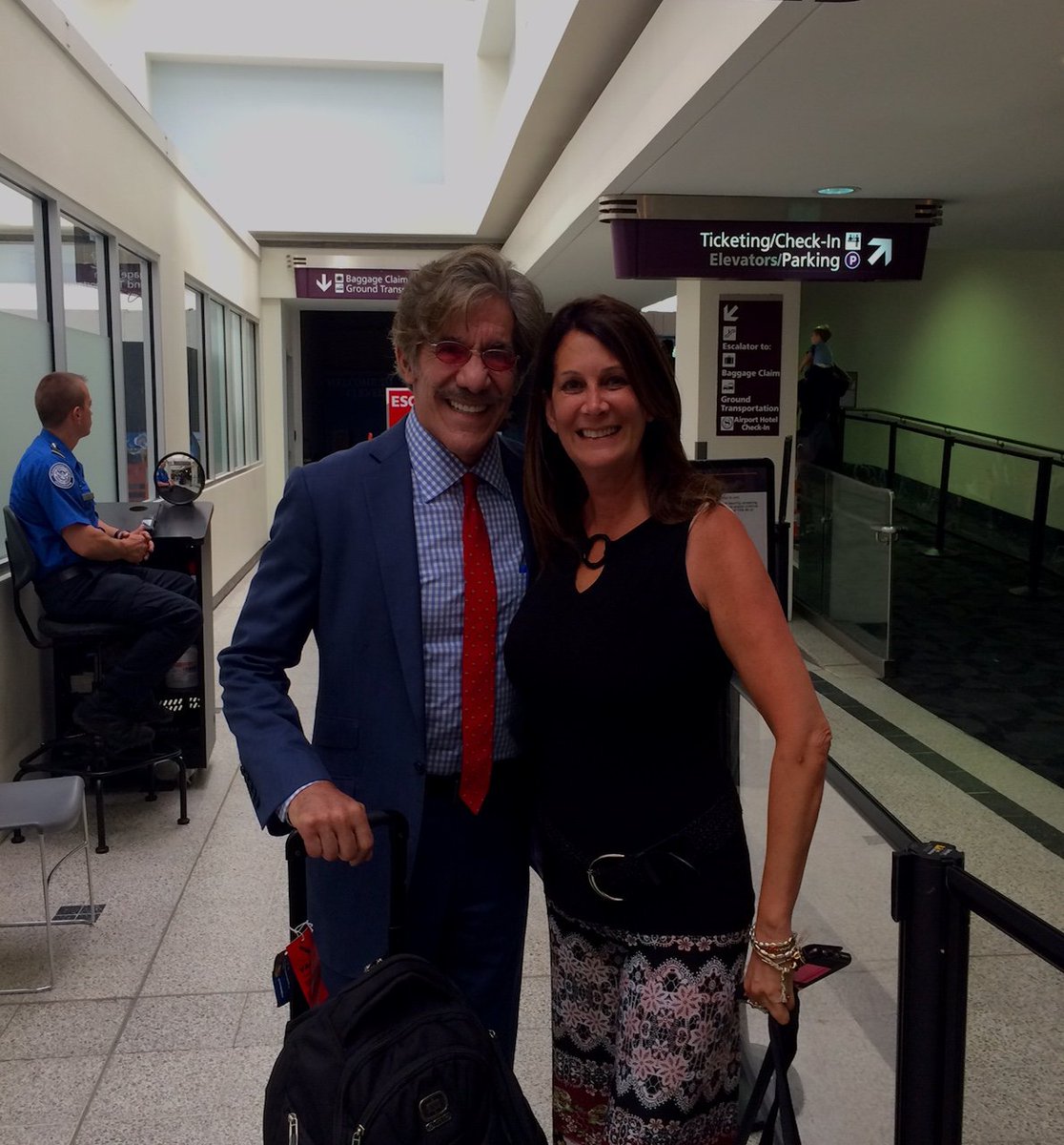 KitHinkle's tweet image. Really? @GeraldoRivera?  I have to admit, he's kinda cute!